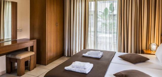 Creta Palm
