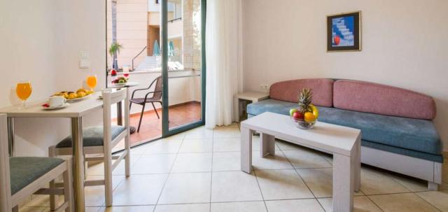 Creta Palm