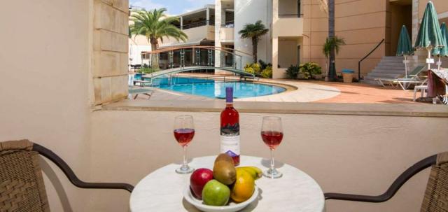 Creta Palm