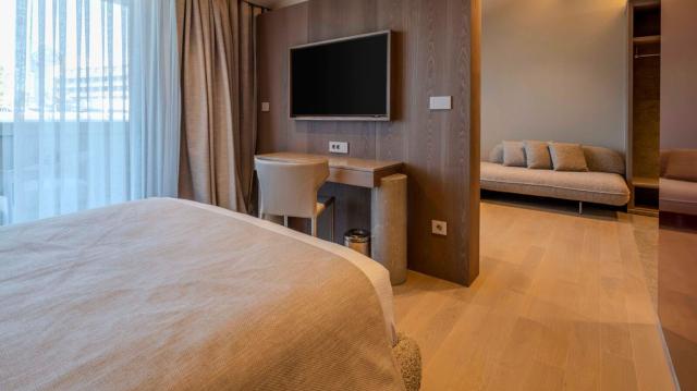 Melas Holiday Village