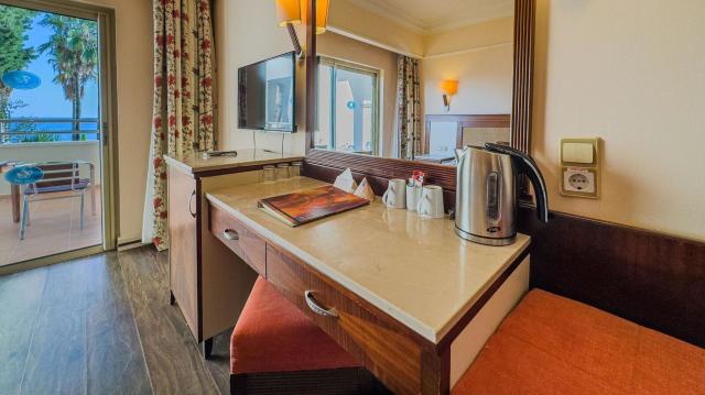 Melas Holiday Village