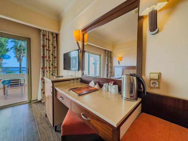 Melas Holiday Village