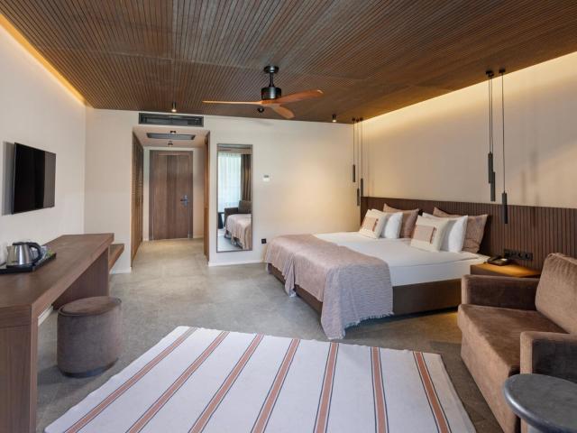 Jacaranda Luxury