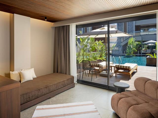 Jacaranda Luxury