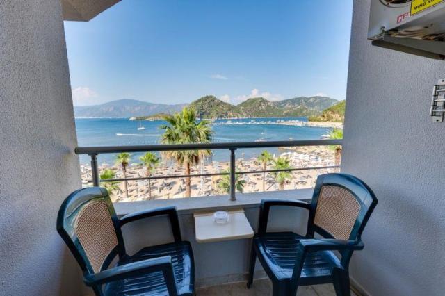 Faros Premium Beach