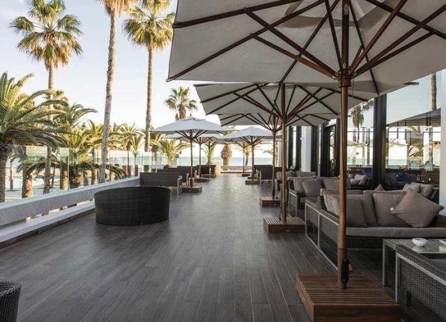 lounge bar na streche