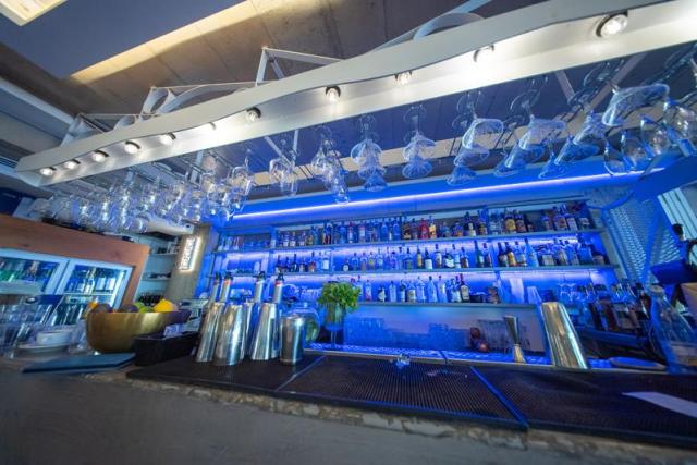 bar