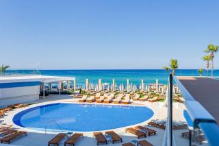 Flamingo Paradise Beach