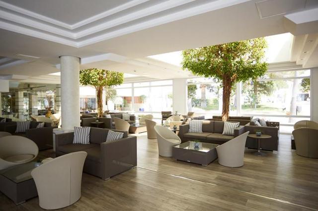 lounge bar