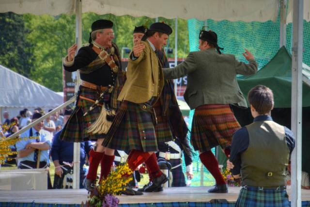 Tanečníci na Highland Games