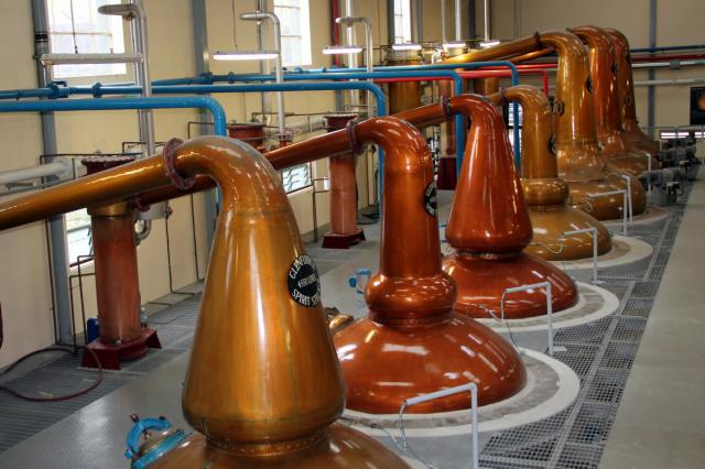 Destilační kotle v palírně Glenfiddich