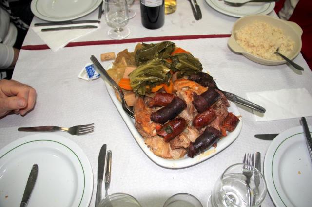 Pokrm cozido de Furnas