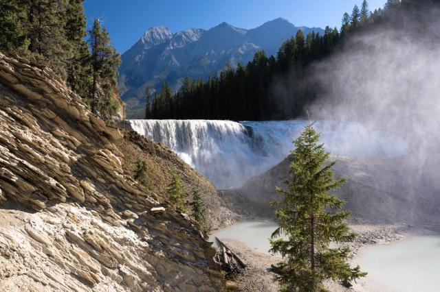 Wapta Falls v NP Yoho