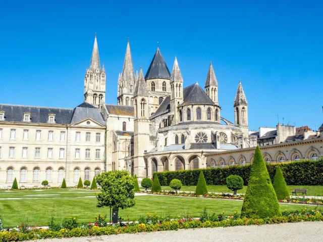 Opatství Abbaye aux Hommes v Caen