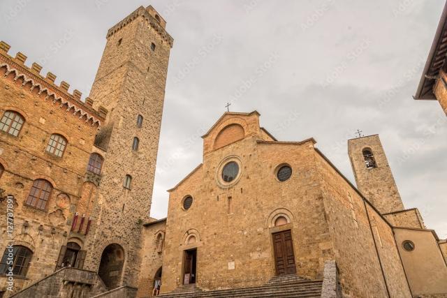 Duomo di San Gimignano (passaggio rocca)