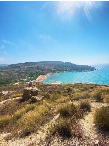 Ġnejna Bay