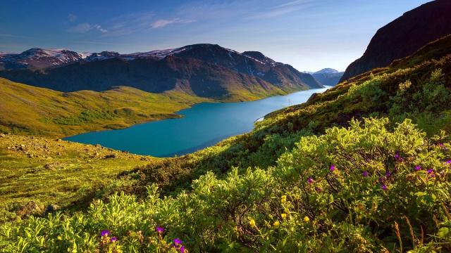 Jotunheimen national park, hiking