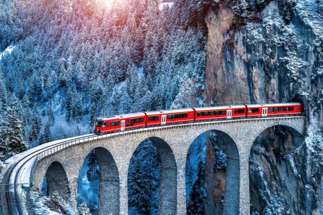 Švýcarská zima s Bernina Express
