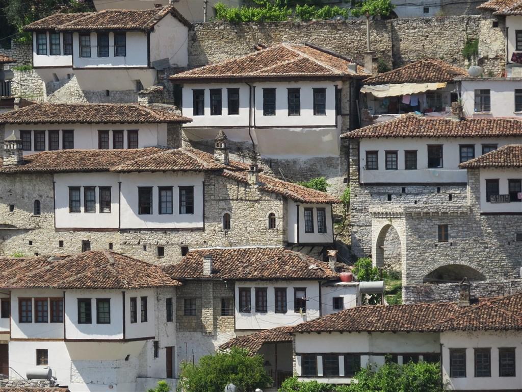 albania-gd0cc6954b_1920.jpg