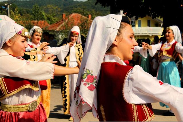 tradition-2141141.jpg