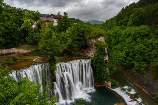 waterfall-5329470.jpg