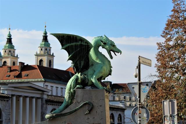Lublaň - dragon-g36c0651fe_1920.jpg