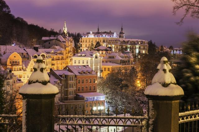 Karlovy Vary v zimě2.jpg