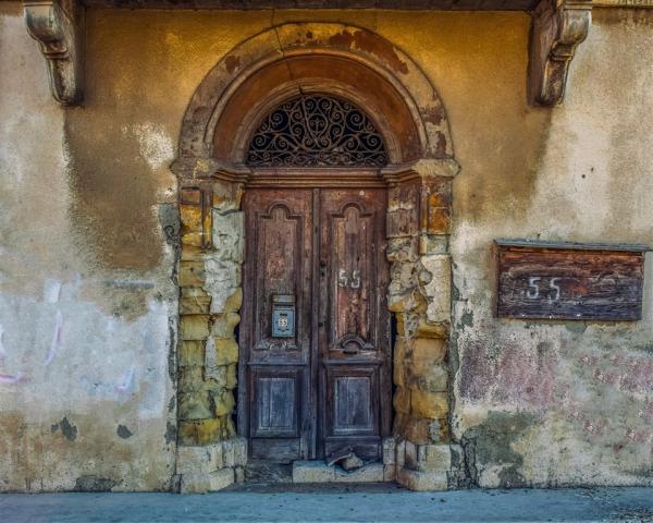 door-4700277.jpg