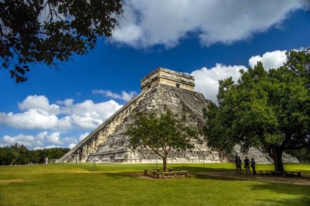 pyramid-2826194.jpg