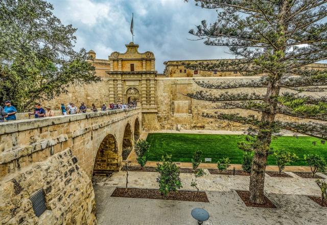 mdina-gd8b0caeba_1920.jpg