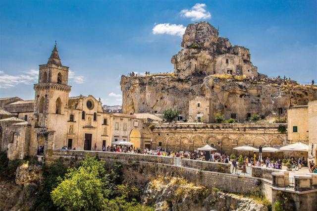 matera-2777181_1920.jpg