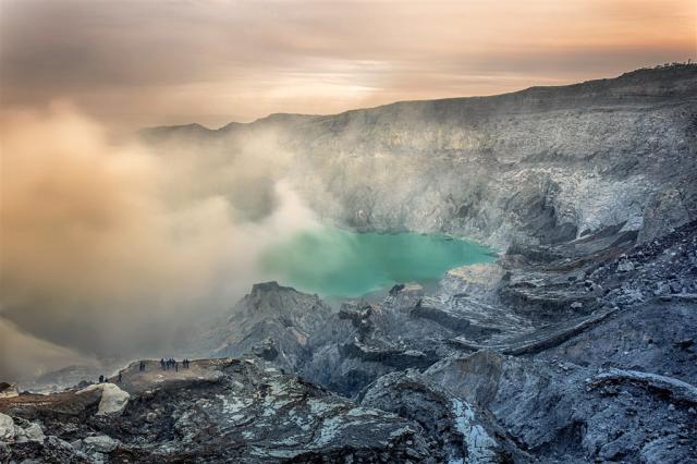 volcano-1807514.jpg