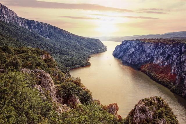 serbia-5332406.jpg
