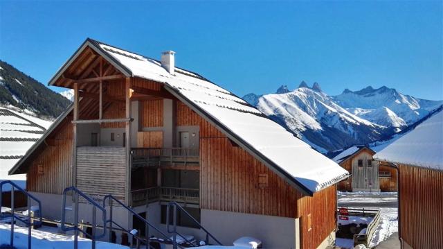 Les-Fermes-de-Saint-Sorlin-exterieur-4-hiver.jpg