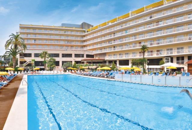 GHT Oasis Park - bazén