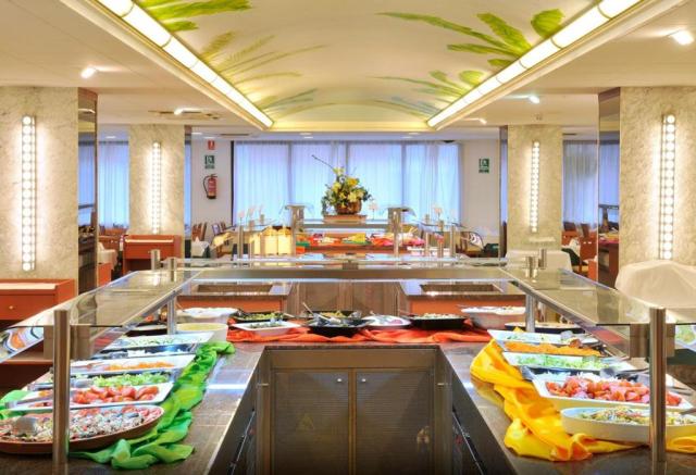 GHT Oasis Park - restaurace