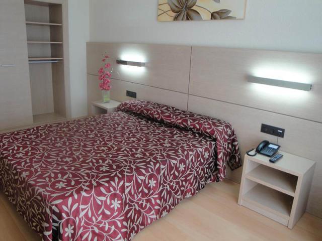 Hotel Esplendid - pokoj