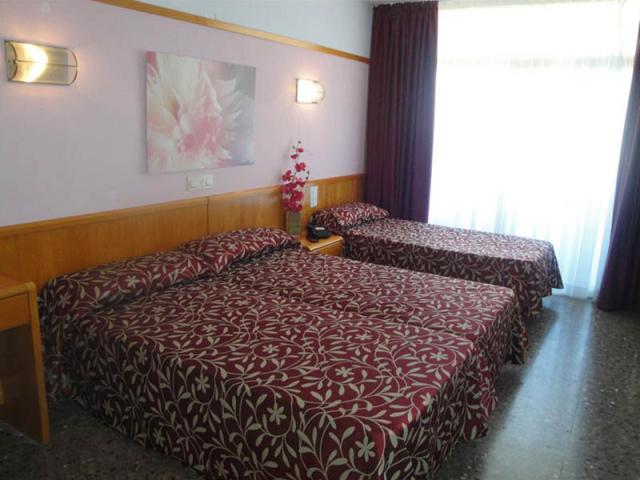 Hotel Esplendid - pokoj