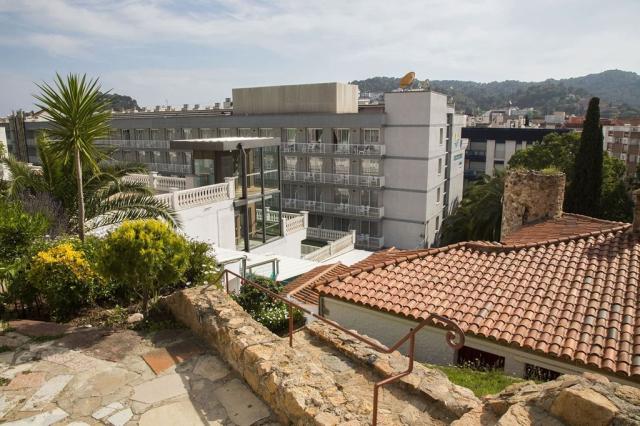 Hotel Don Juan Tossa - pohled na budovu