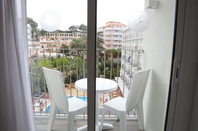 Hotel Don Juan Resort - pokoj Superior - výhled na bazén