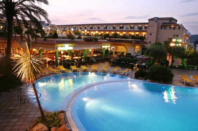 Hotel Guitart Central Park Aqua Resort - bazén