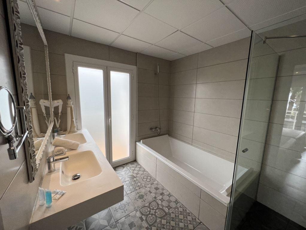 Hotel Sorra Daurada Splash - koupelna