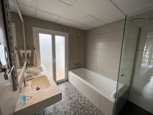 Hotel Sorra Daurada Splash - koupelna