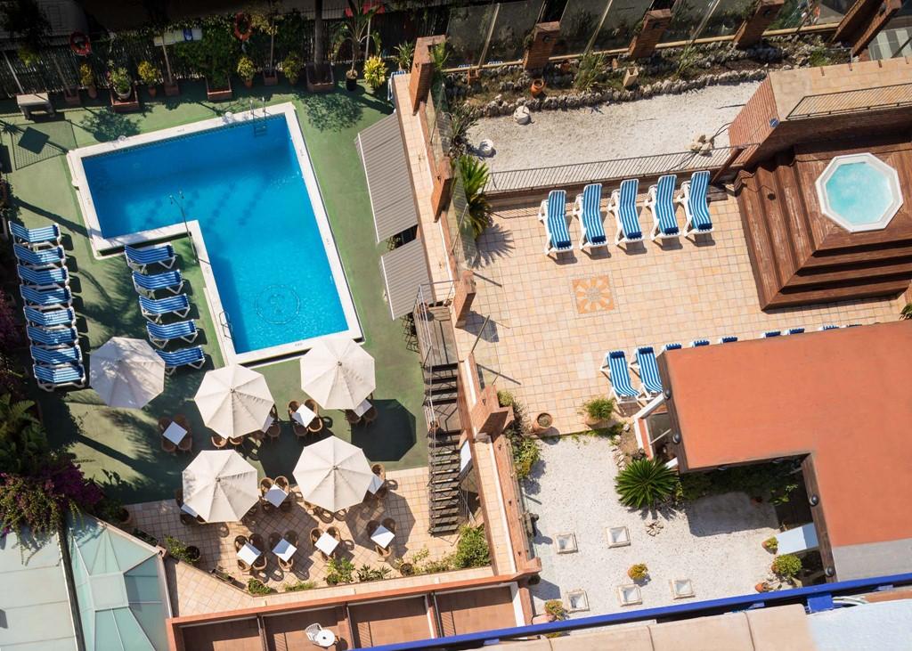 Hotel H TOP Palm Beach*** - pohled na budovu z ptačí perspektiv