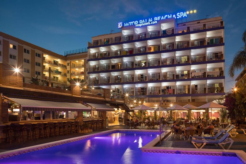 Hotel H TOP Palm Beach*** - noční pohled na budovu