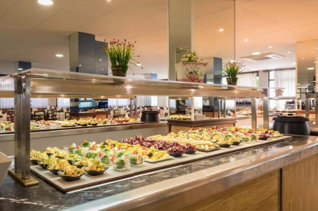 Hotel H TOP Palm Beach*** - restaurace