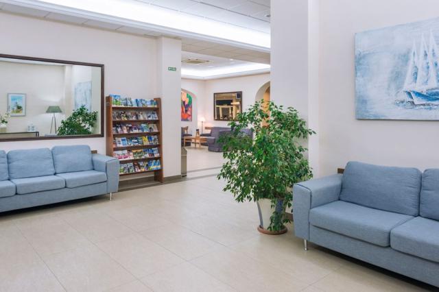 Hotel Checkin Catalonia - lobby