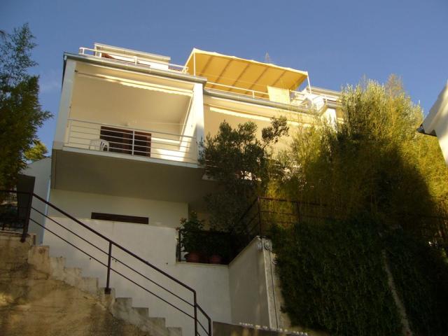 Villa Leon - pohled na villu