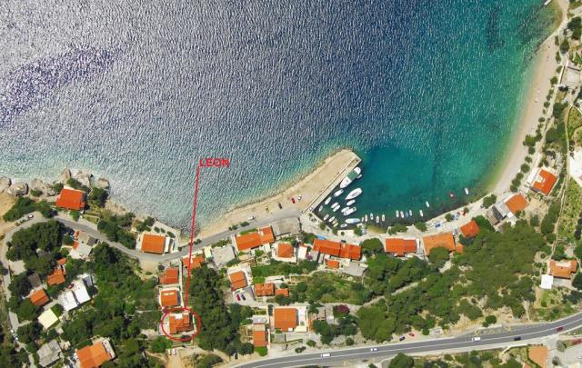 Villa Leon - letecký pohled na pláž