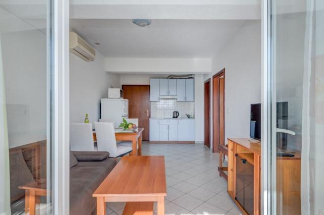 Apartmány Nikolina - obývací pokoj